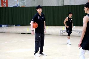 邱彪：王证赵浩然马延东外还会有1名青年队队员签约一队 人选待定