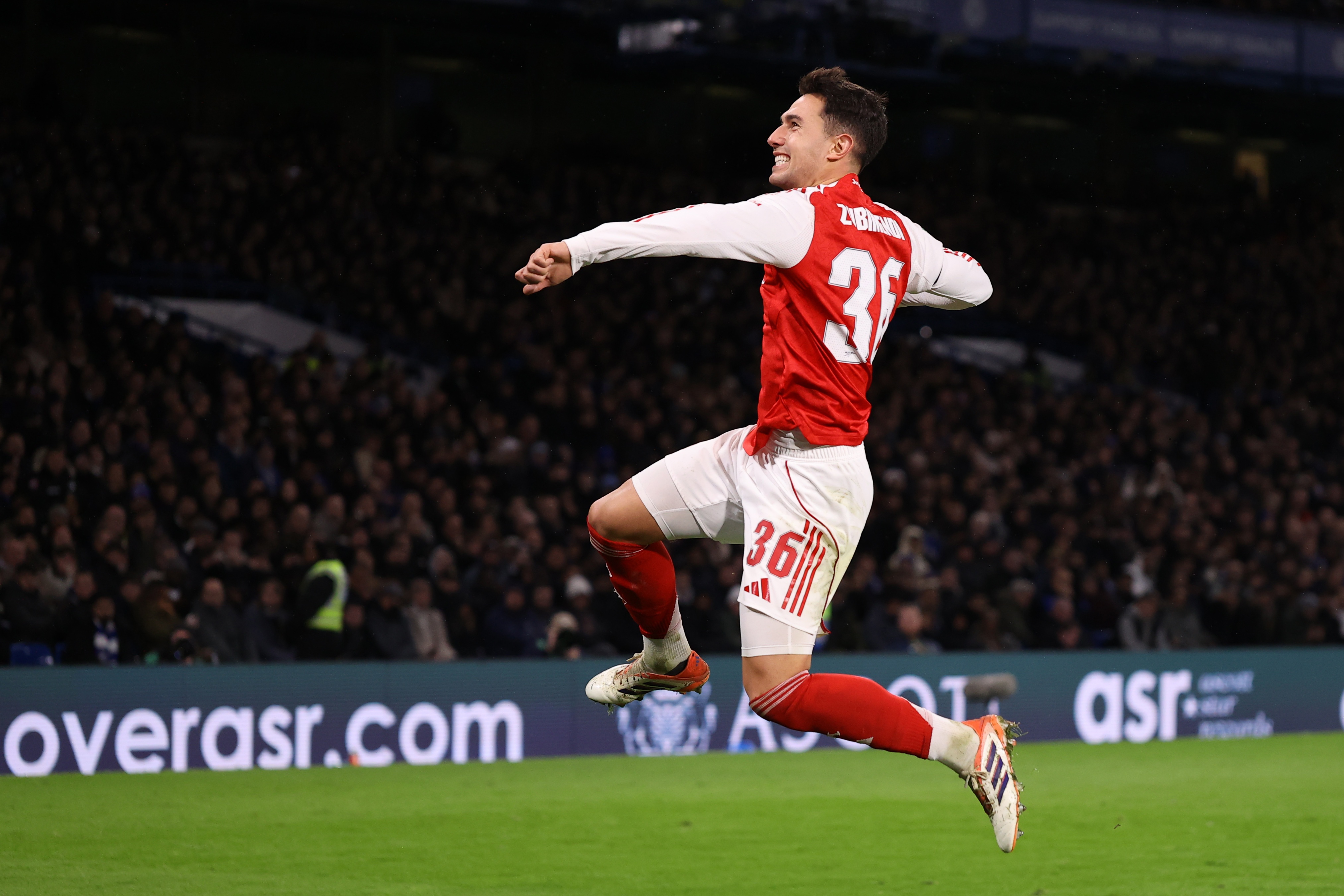 Leyu Sports-泰晤士报：苏维门迪和托马斯体能相似，但前者进攻方面更胜一筹